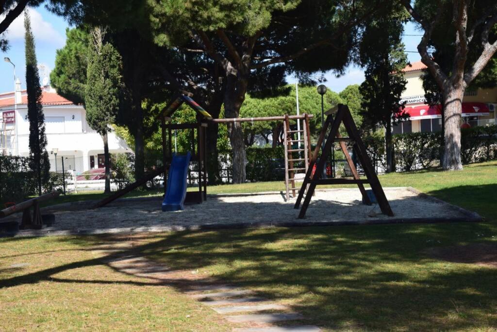 אלבופיירה Buganvilia Apartment Praia Da Falesia מראה חיצוני תמונה