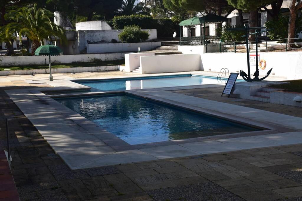 אלבופיירה Buganvilia Apartment Praia Da Falesia מראה חיצוני תמונה
