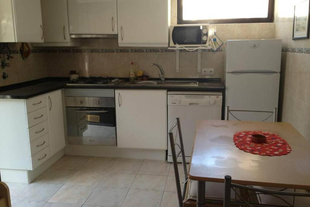 אלבופיירה Buganvilia Apartment Praia Da Falesia מראה חיצוני תמונה