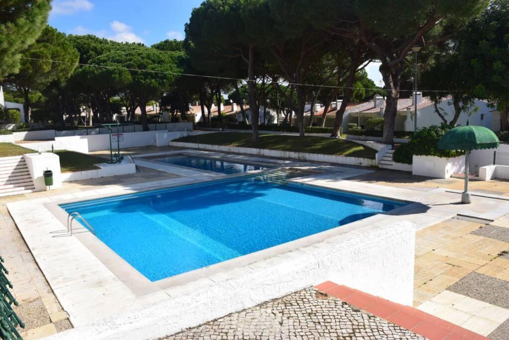 אלבופיירה Buganvilia Apartment Praia Da Falesia מראה חיצוני תמונה